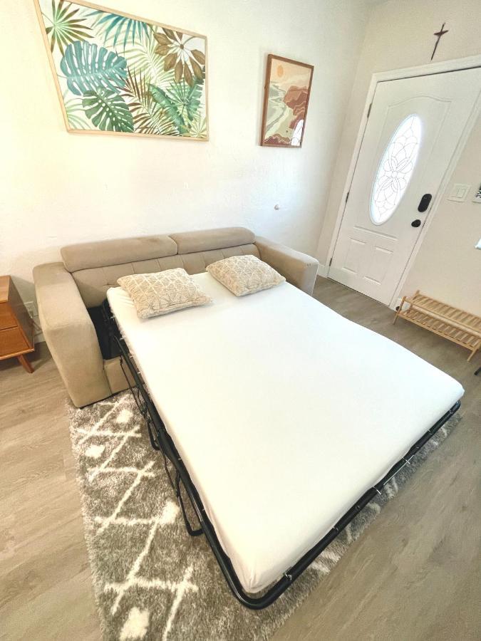 Comfy Bnb W/ King Bed + Work/Travel + Beach 8 Min Hallandale Beach Exteriör bild
