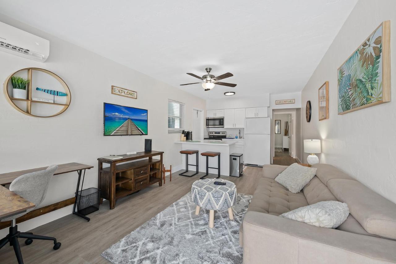 Comfy Bnb W/ King Bed + Work/Travel + Beach 8 Min Hallandale Beach Exteriör bild