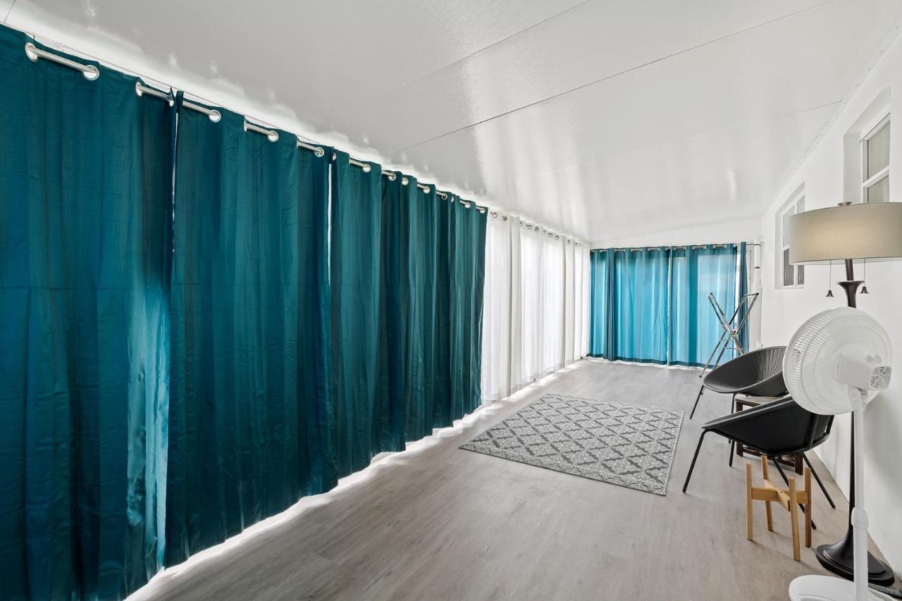 Comfy Bnb W/ King Bed + Work/Travel + Beach 8 Min Hallandale Beach Exteriör bild