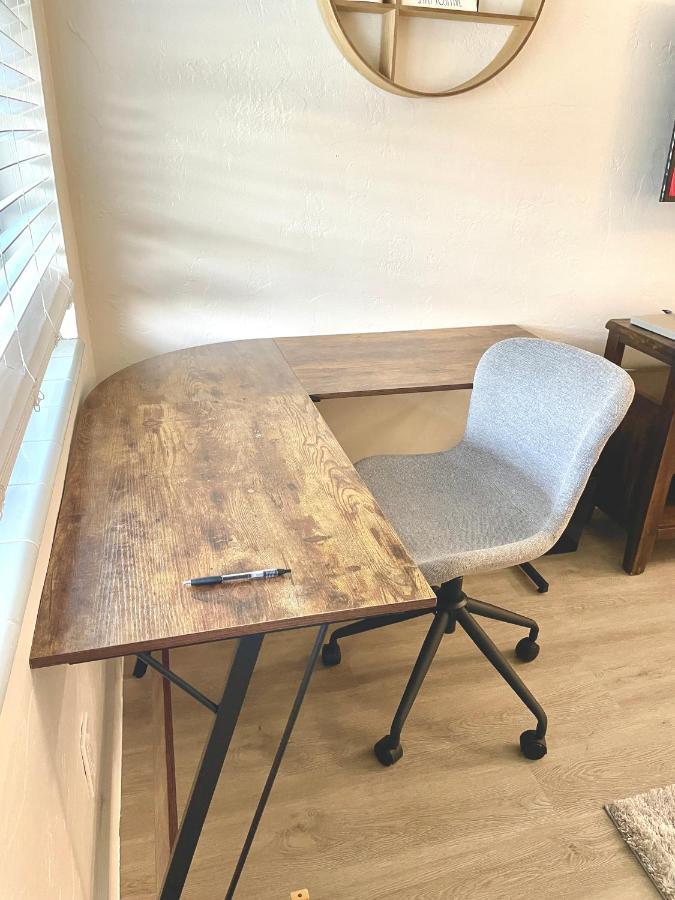 Comfy Bnb W/ King Bed + Work/Travel + Beach 8 Min Hallandale Beach Exteriör bild